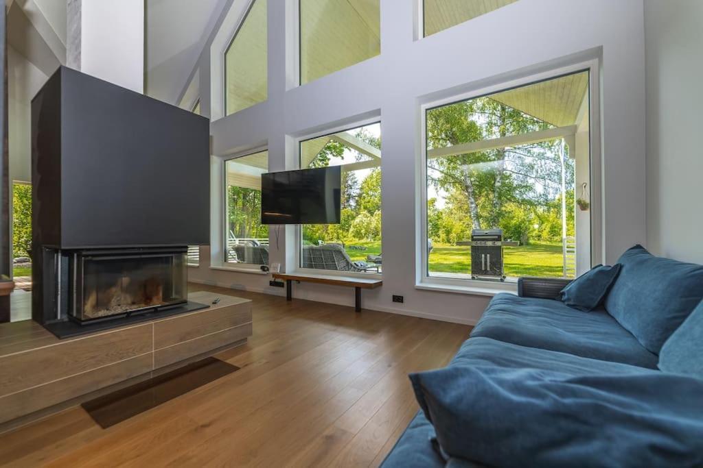 Modern Villa With Sauna & Hot Tub Hiiumaa Zewnętrze zdjęcie