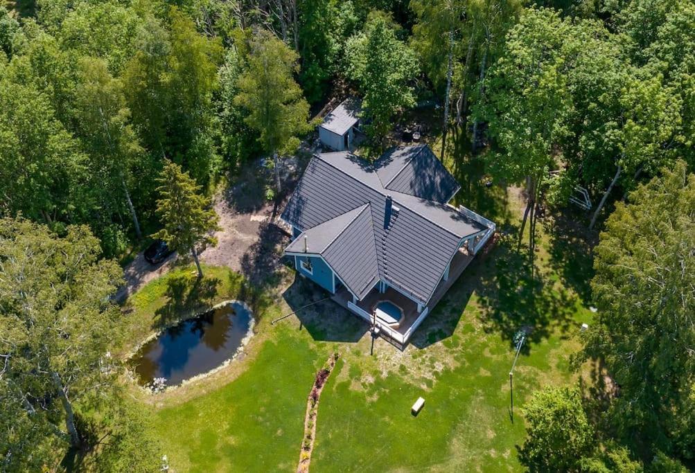 Modern Villa With Sauna & Hot Tub Hiiumaa Zewnętrze zdjęcie