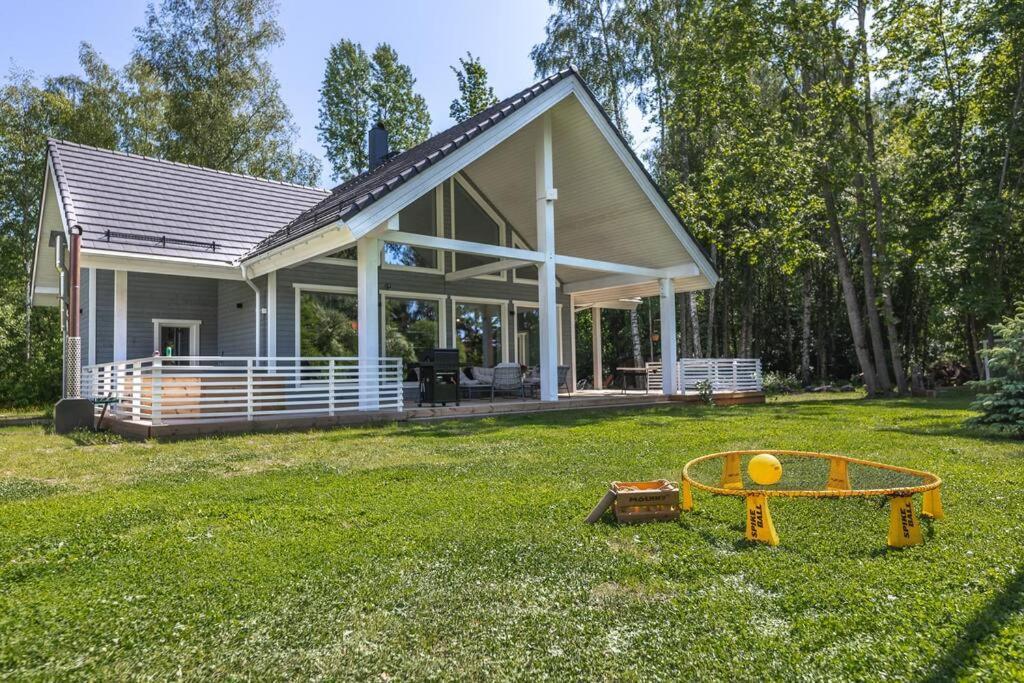 Modern Villa With Sauna & Hot Tub Hiiumaa Zewnętrze zdjęcie