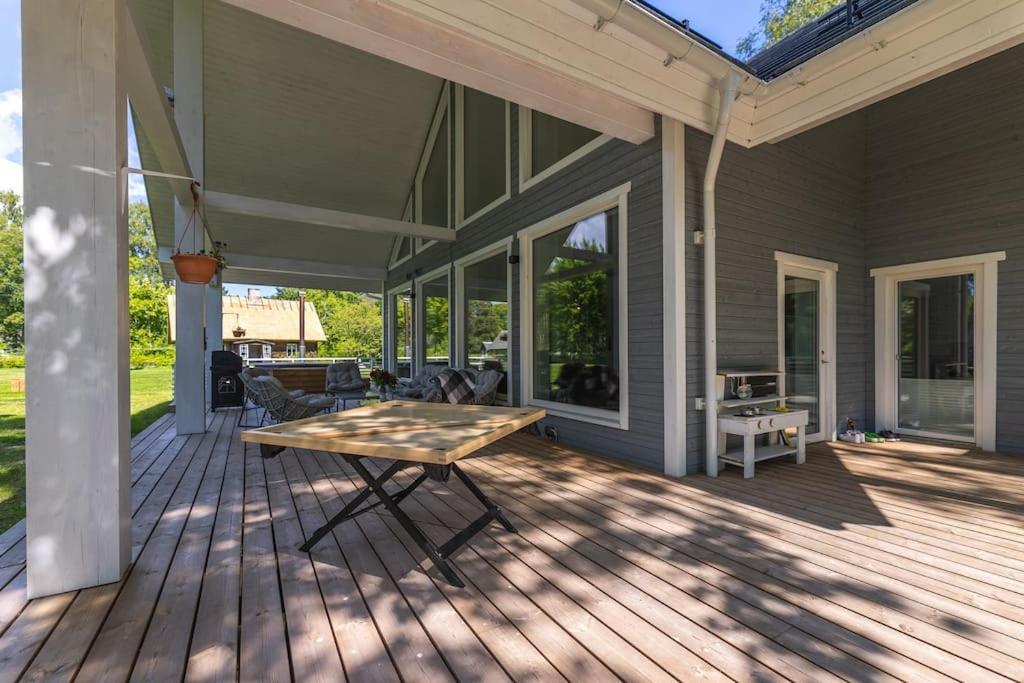Modern Villa With Sauna & Hot Tub Hiiumaa Zewnętrze zdjęcie