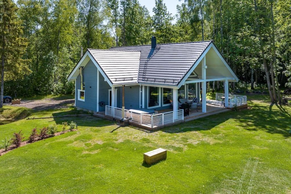 Modern Villa With Sauna & Hot Tub Hiiumaa Zewnętrze zdjęcie